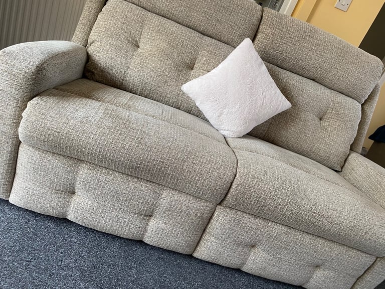 2 SEATER SOFA VGC - DELIVERY AVAILABLE 
