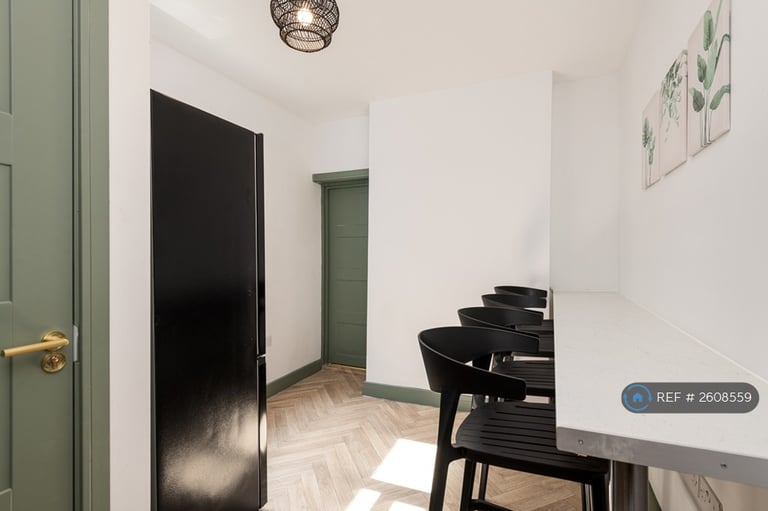 1 bedroom in College Avenue, Gillingham, ME7 (#2608559)