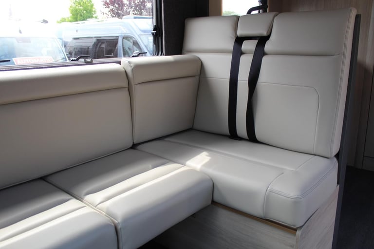 Auto-Trail F-Line F60 DIESEL AUTOMATIC 2025