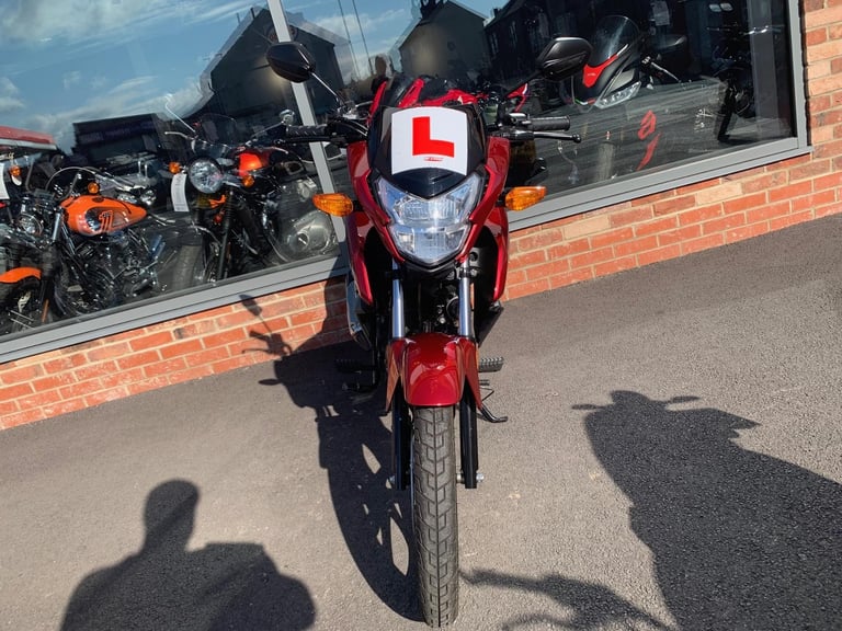 Honda CBF 125 - ONE OWNER - 848 MILES - 2 YEAR WARRANTY