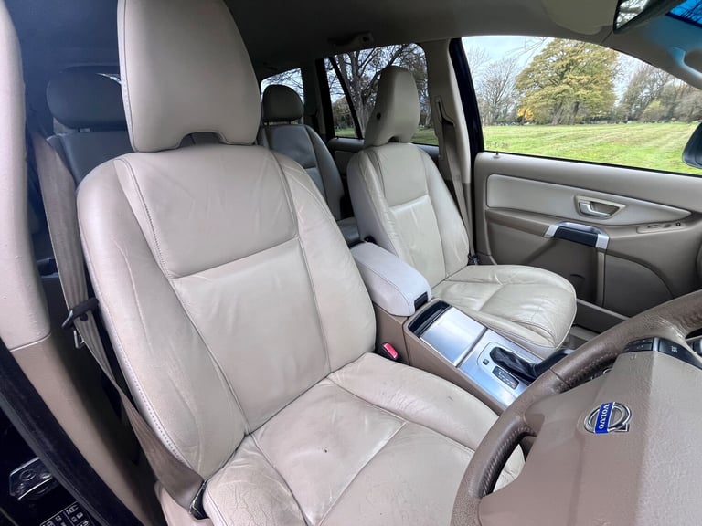 2011 Volvo XC90 2.4 D5 SE SUV 5dr Diesel Geartronic AWD (219 g/km  200 bhp)
