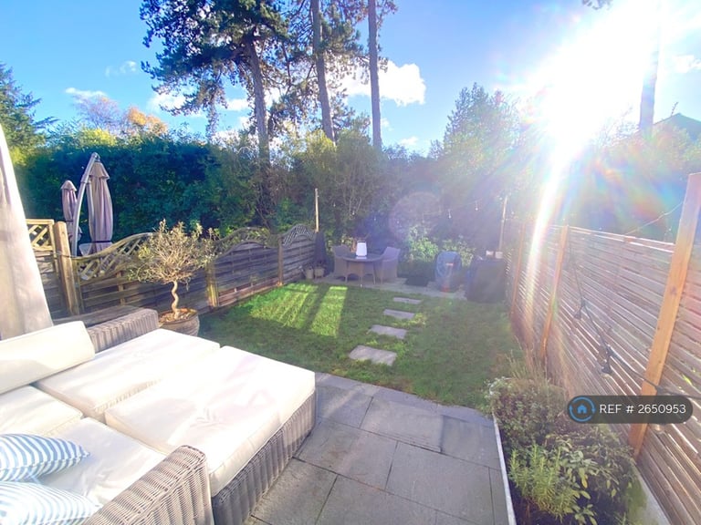 2 bedroom house in Western Drive, Wooburn Green, High Wycombe, HP10 (2 bed) (#2650953)