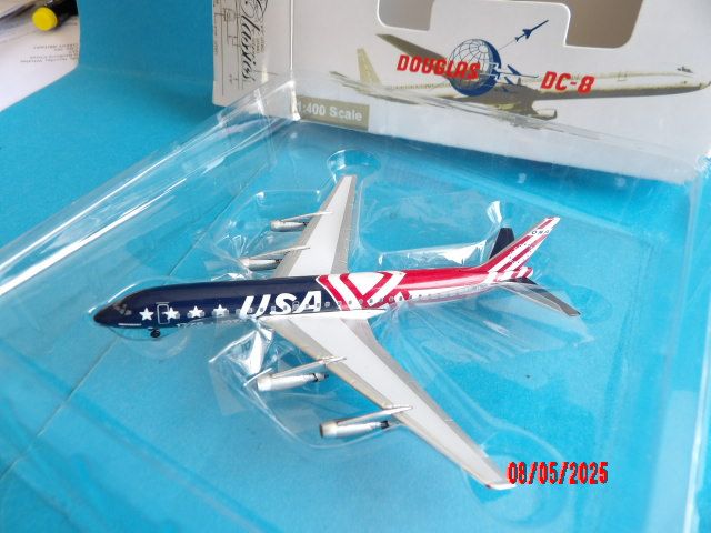 Aero Classic 1:400 Scale Douglas DC-8 USA – ONA Independence 1776-1976 