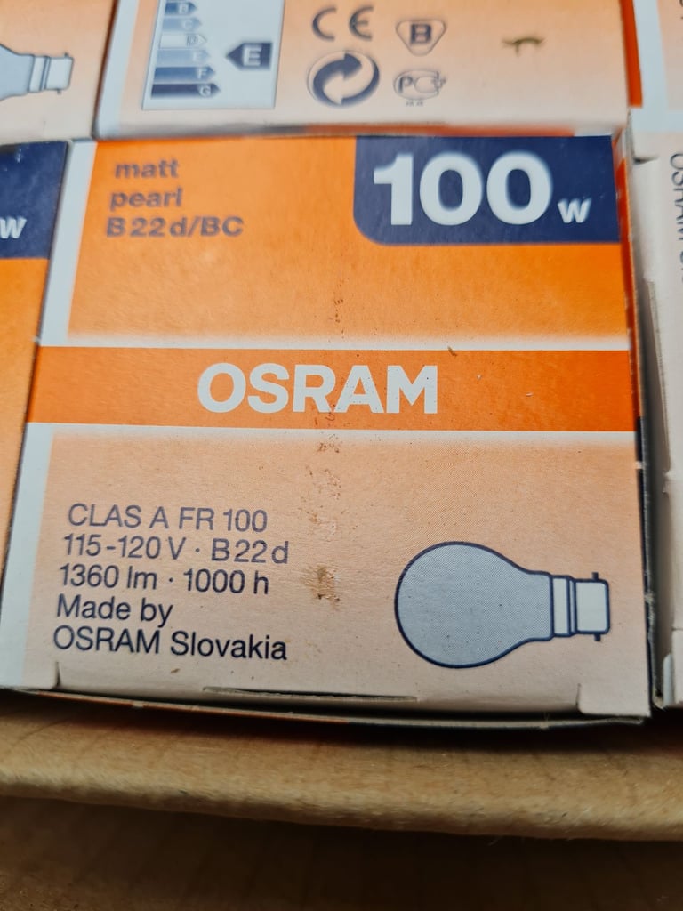 electric light bulbs 