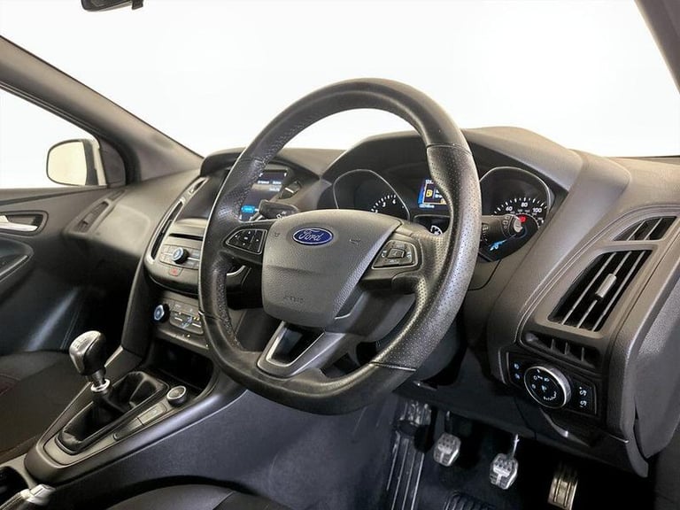 2018 Ford Focus 1.0T EcoBoost ST-Line Euro 6 (s/s) 5dr Manual Hatchback Petrol Manual