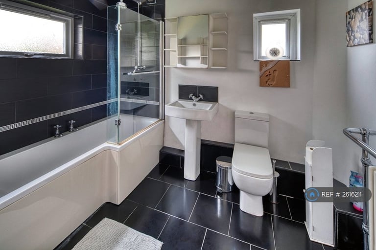 6 bedroom house in Haycombe Drive, Bath, BA2 (6 bed) (#2616211)