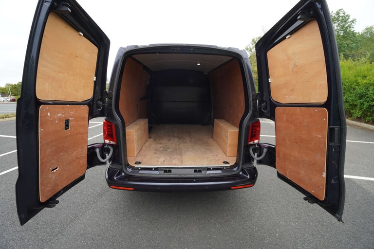2021 Volkswagen Transporter 2.0 Transporter T28 HighLine TDI SWB Panel Van Diesel Manual