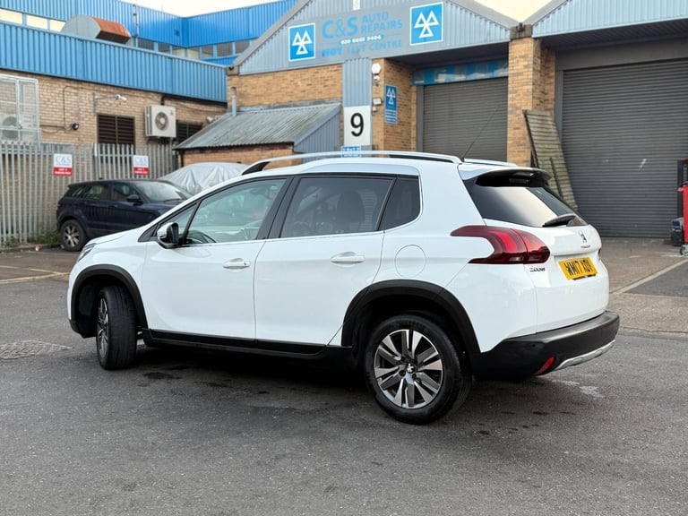 2017 Peugeot 2008 1.2 PureTech Allure Euro 6 5dr HATCHBACK Petrol Manual