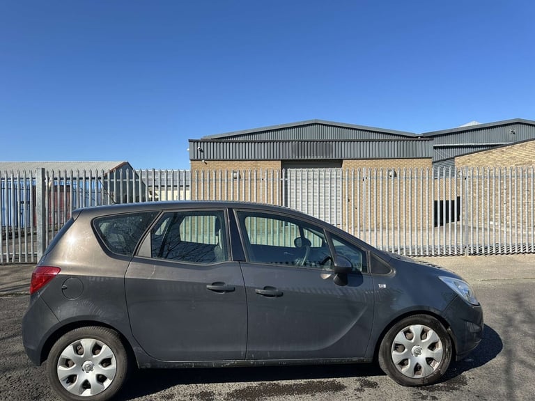 2014 Vauxhall Meriva 1.4T 16V Exclusiv 5dr Auto MPV Petrol Automatic