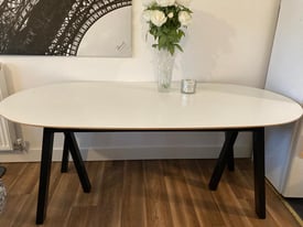 Large dining table CAN DELIVER 