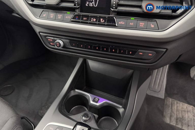 2024 BMW 1 Series 118i [136] SE 5dr Step Auto [Live Cockpit Pro] HATCHBACK PETROL Automatic
