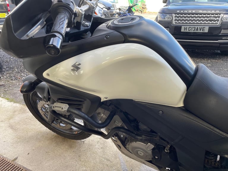2013 - SUZUKI 650 AL2 - V STROM 650 - ONLY 14K MILES - DL650 - FSH - ABS