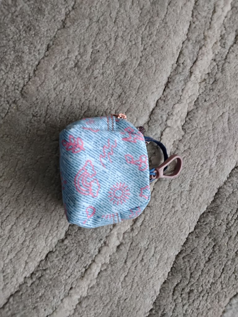 Little purse pets £2