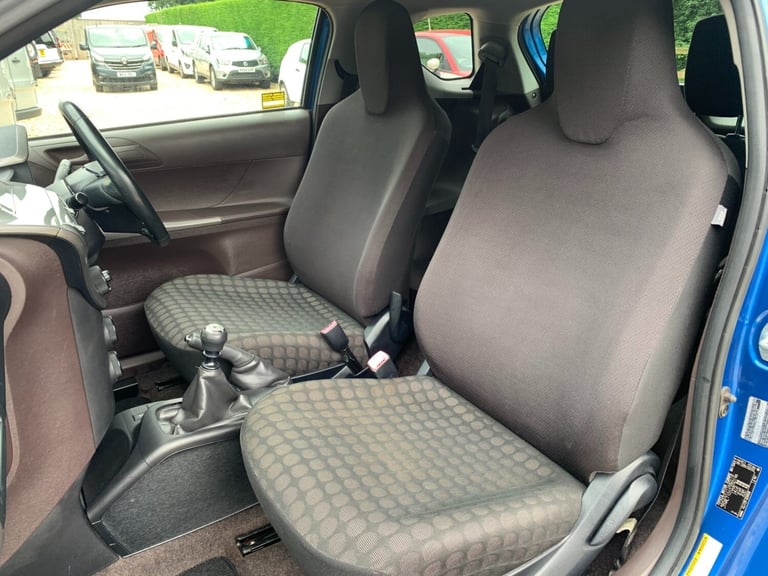2010 Toyota IQ 1.0 VVT-i 3dr HATCHBACK Petrol Manual