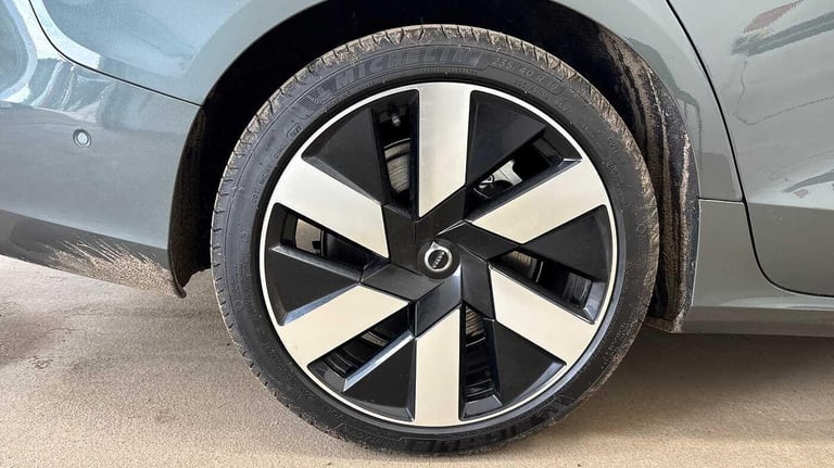 2025 Volvo V60 2.0 T8 [455] PHEV Ultra Dark 5dr AWD Auto ESTATE PETROL/ELECTRIC Automatic