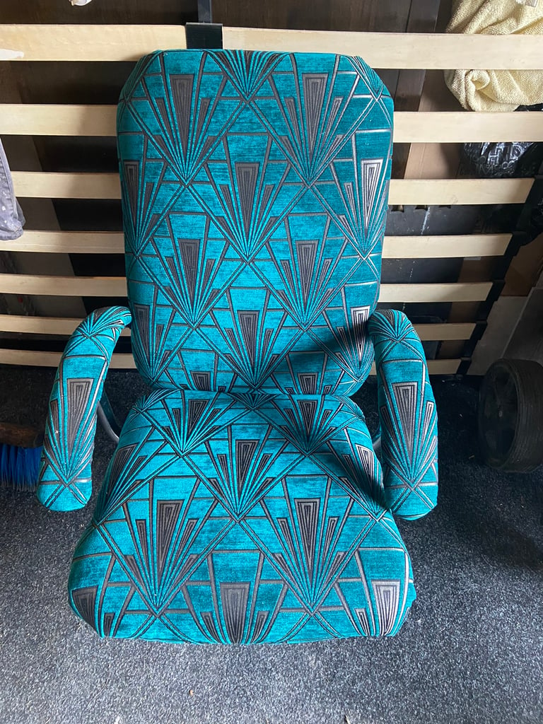 Recovered office chair 