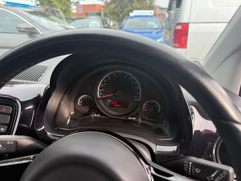 2015 Volkswagen up! 1.0 Move Up 3dr HATCHBACK PETROL Manual