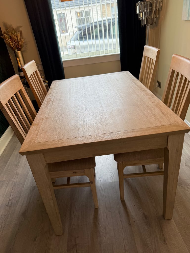 Designer rooms dining table 