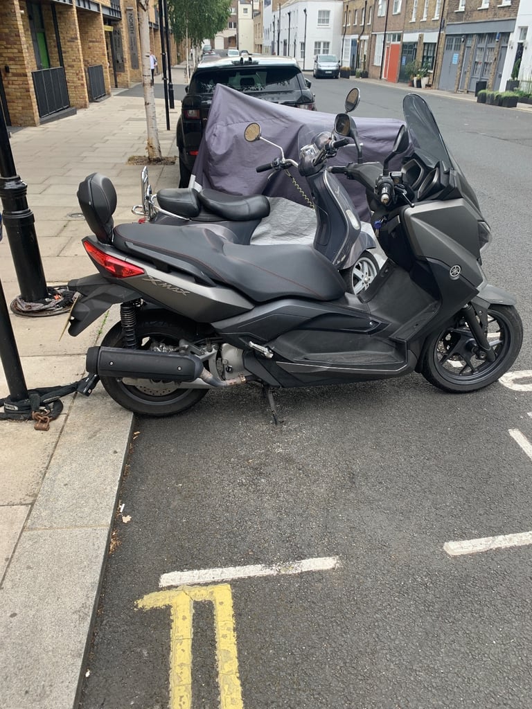 image for Yamaha Xmax 125 ABS 2016 Mat Grey 12.700 Miles Run like new