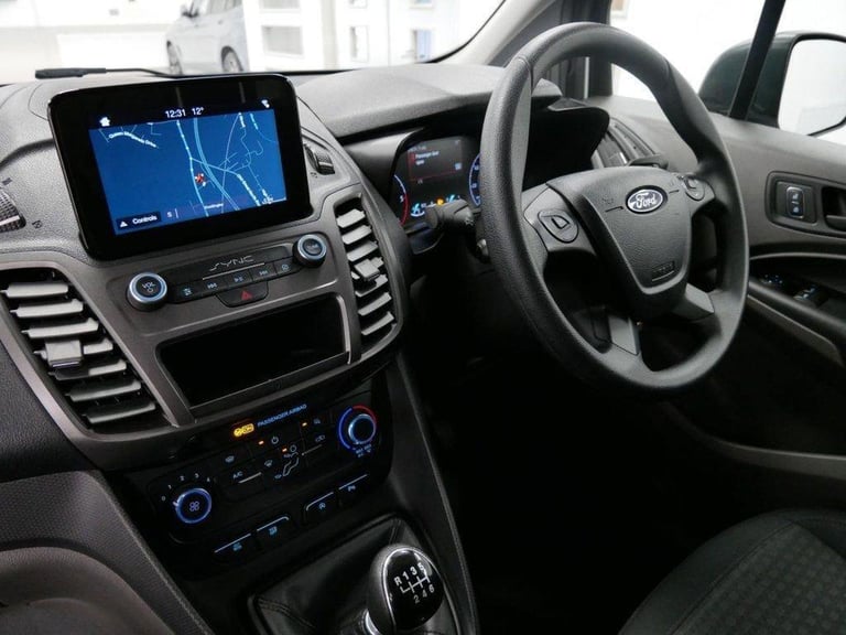 69 FORD TRANSIT CONNECT 1.5 EBL 120 BHP L1 TREND EDITION ( AIR CON / SAT NAV )