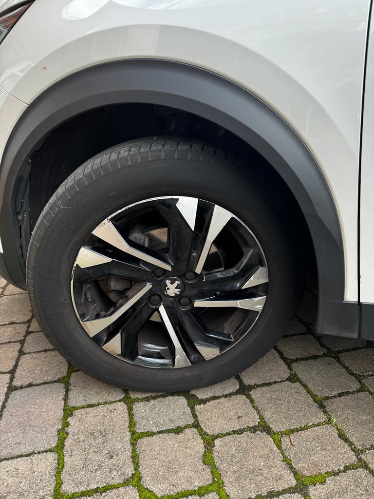 Peugeot, 2008, Hatchback, 2020, Manual, 1199 (cc), 5 doors