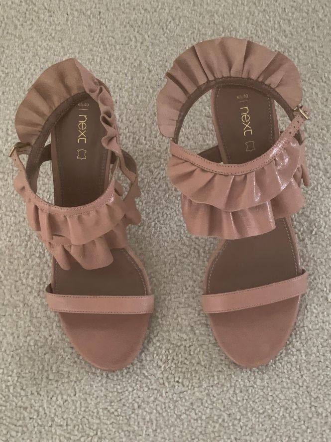 image for Ladies Stiletto Light Salmon Leather Shoes -Size UK 6.5/EU 40 - New Condition