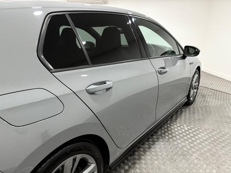  Volkswagen Golf 2.0 TDI R-Line DSG Euro 6 (s/s) 5dr Diesel Automatic