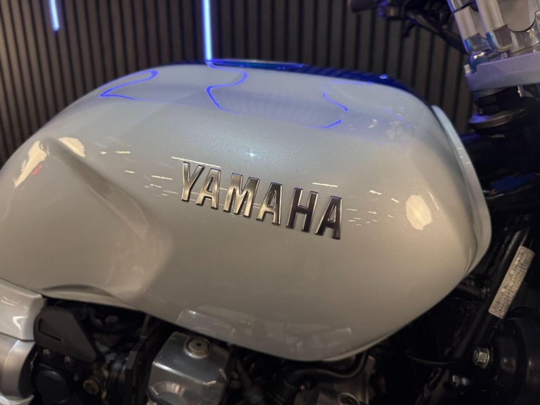 2009 Yamaha XJR1300 09