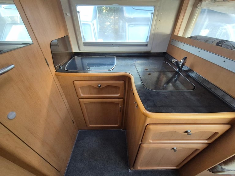 Frankia Holiday Class A Class Motorhome 2003