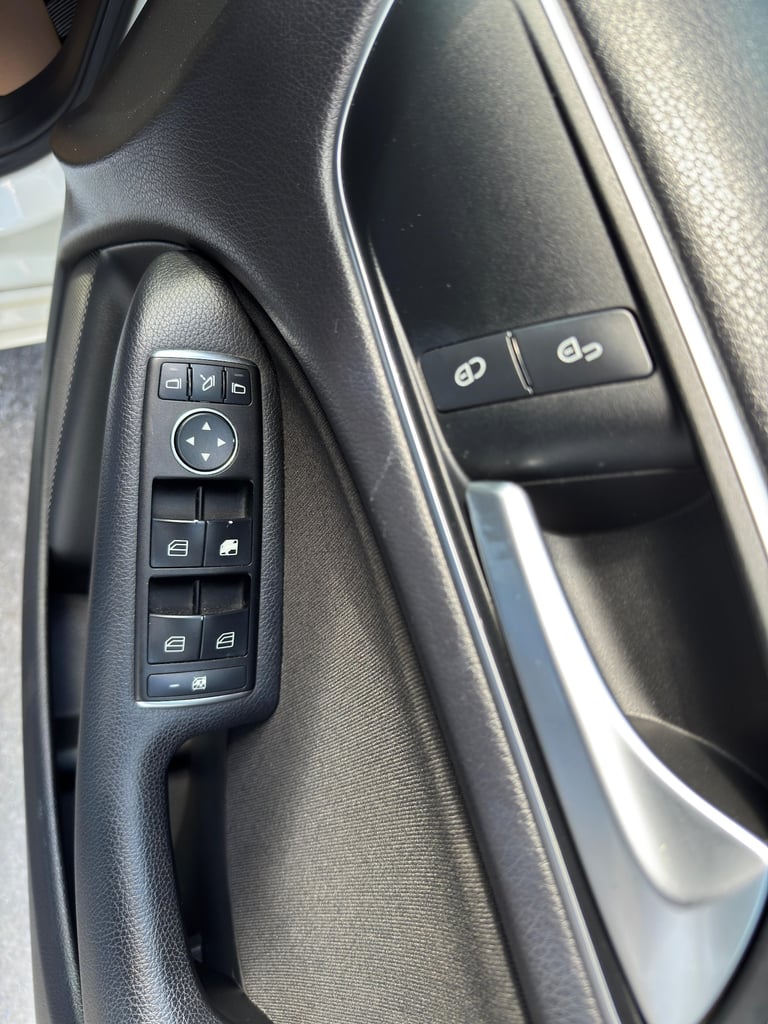 2012 Mercedes-Benz B-Class 1.6 B180 BLUEFFICIENCY MPV Petrol Automatic