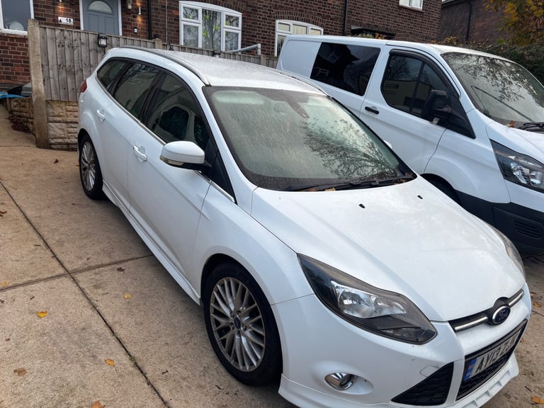 Ford, FOCUS Zetec s 163bhp Estate, 2013, Manual, 1997 (cc), 5 doors