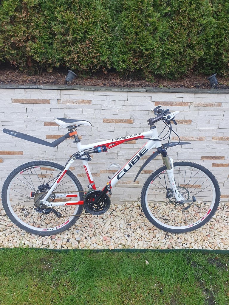 Cube bike