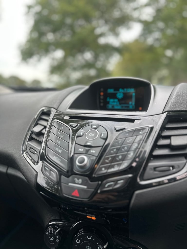 2015 Ford Fiesta 1.0 EcoBoost 125 Zetec S 3dr HATCHBACK Petrol Manual