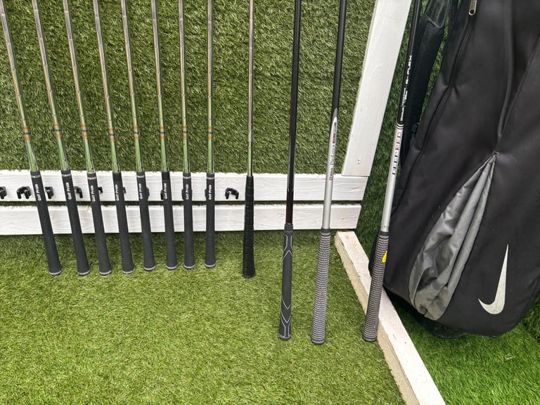 PING Eye 2 + Wilson Deep Red + Odyssey Set (4–SW) UK delivery available