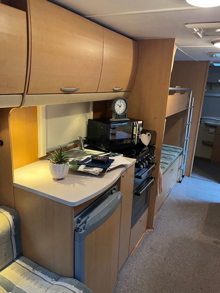 Abby caravan 2007 twin axle 6 birth 