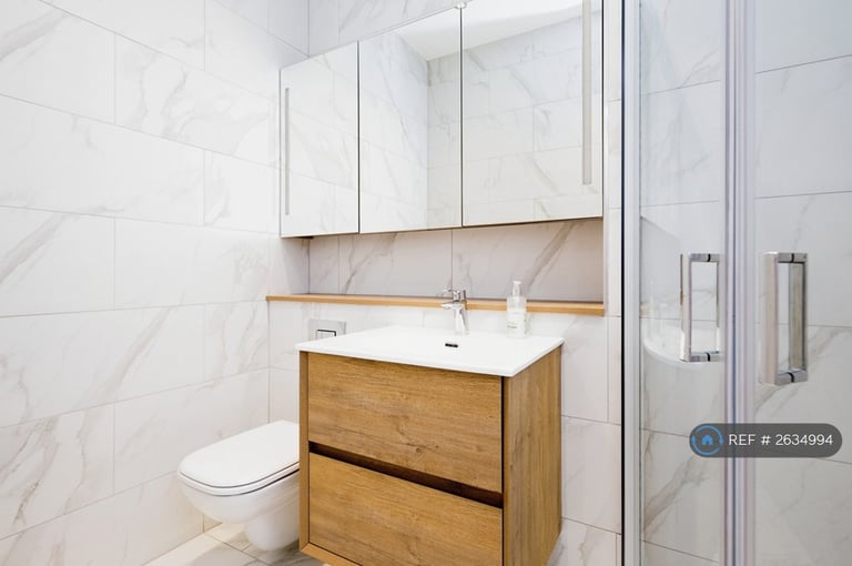 2 bedroom flat in Charlotte Street, Manchester, M1 (2 bed) (#2634994)