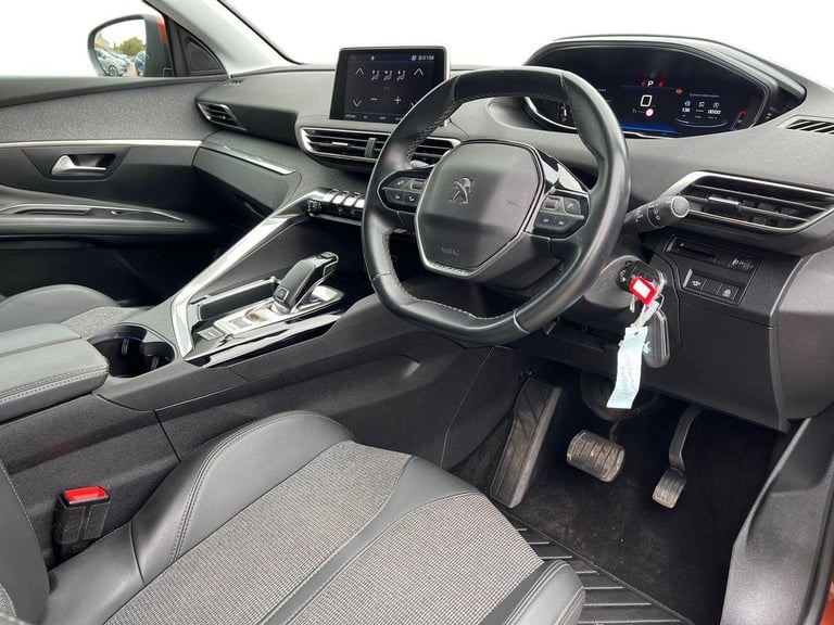 Peugeot 3008 ALLURE PURETECH S/S 1.2 130ps Petrol Automatic in Bronze
