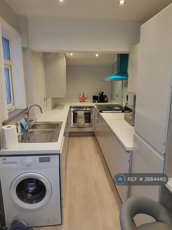 1 bedroom in Queens Square, Ashton Under Lyne, OL6 (#2684440)
