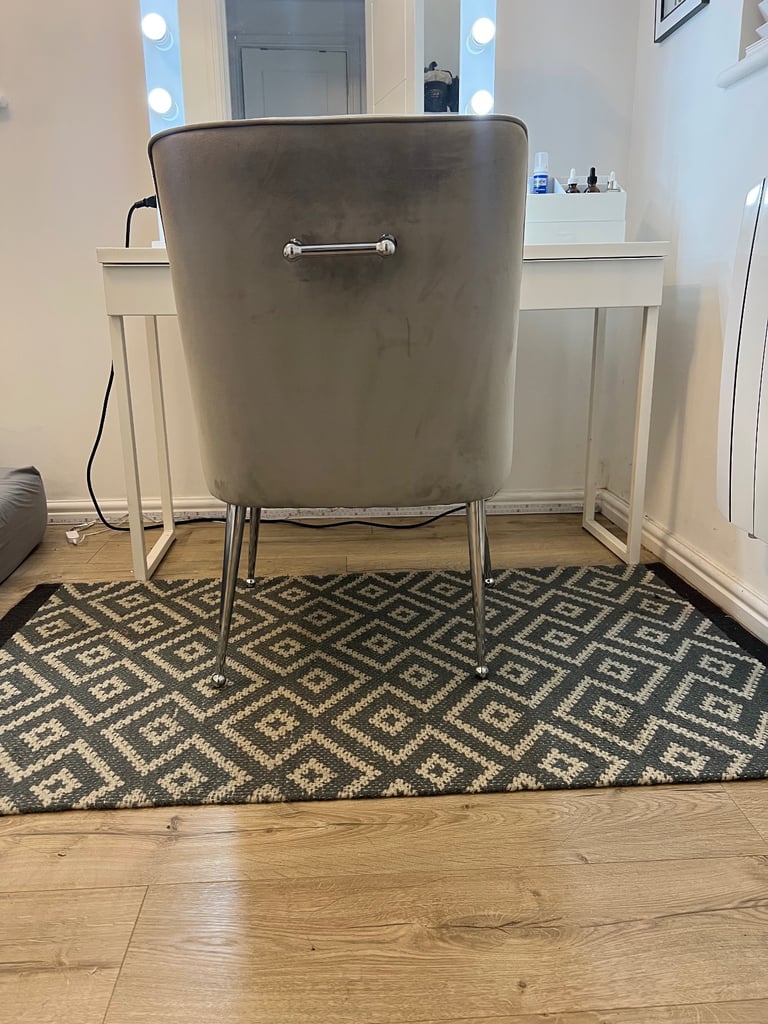 Next geo grey wool bedroom rug 147x85cm