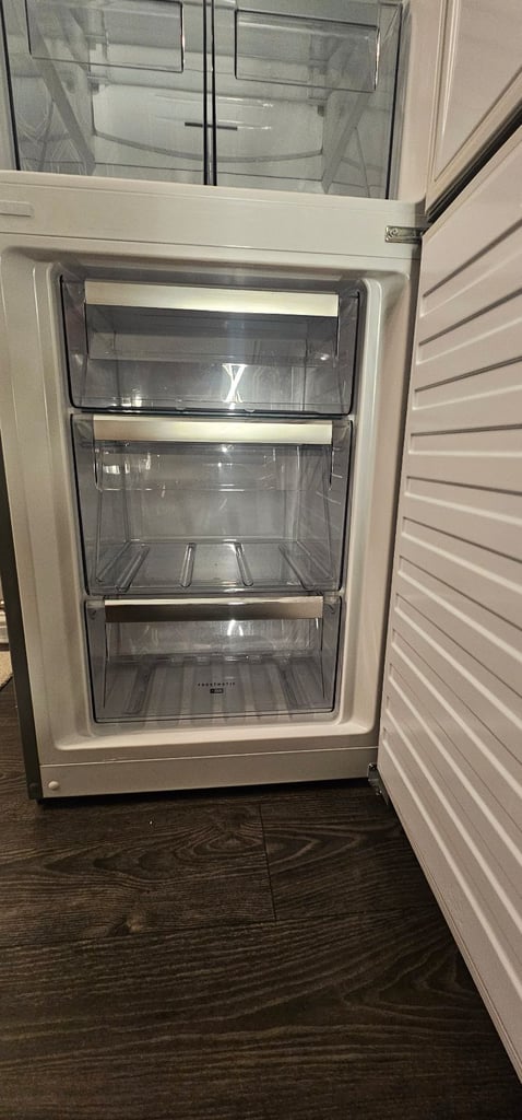 AEG Frost Free Fridge Freezer (60/40)