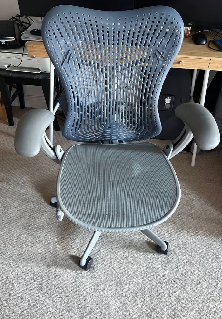 image for office chair swivel Herman miller