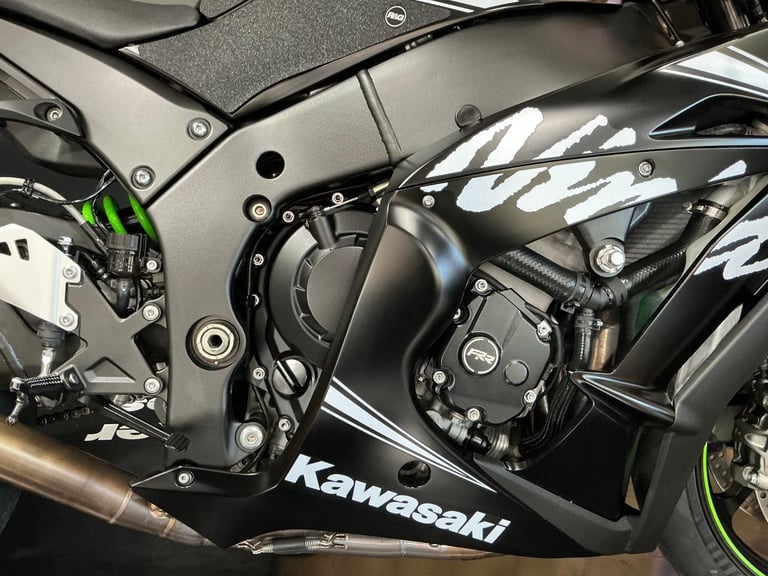 Kawasaki ZX10RR Performance WINTER EDITION 2018 Genuine 202bhp at the Wheel!