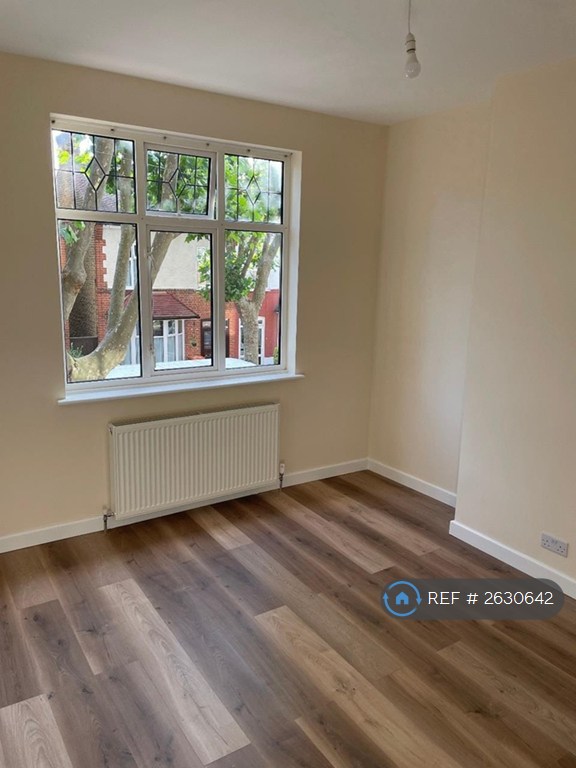 image for 3 bedroom house in Kimberley Avenue, London, E6 (3 bed) (#2630642)