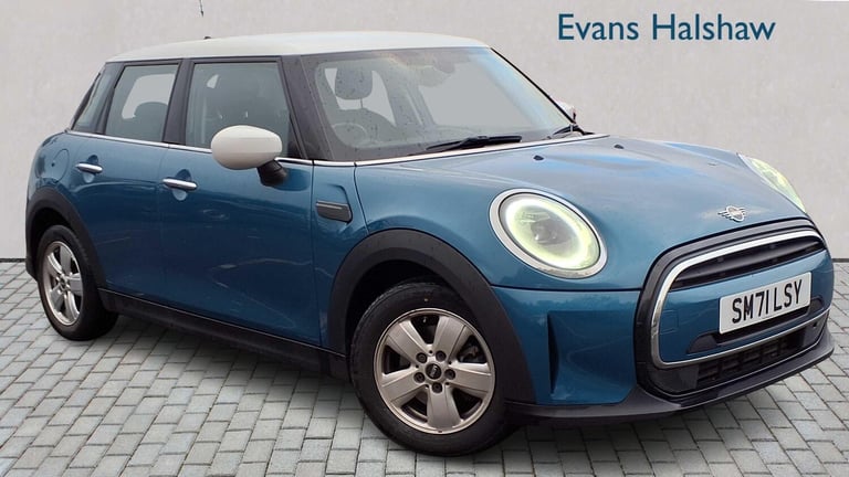 image for  MINI Hatch 1.5 Cooper Classic 5dr Auto Hatchback Petrol Automatic