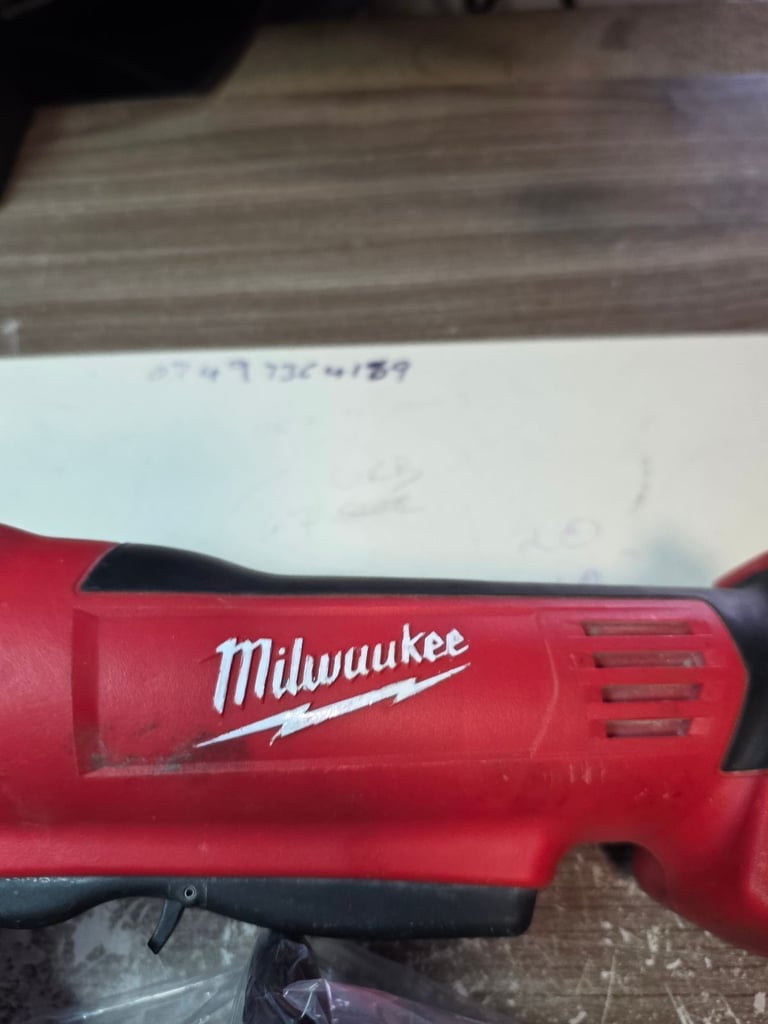 Milwaulkee 4 inch angle grinder body only
