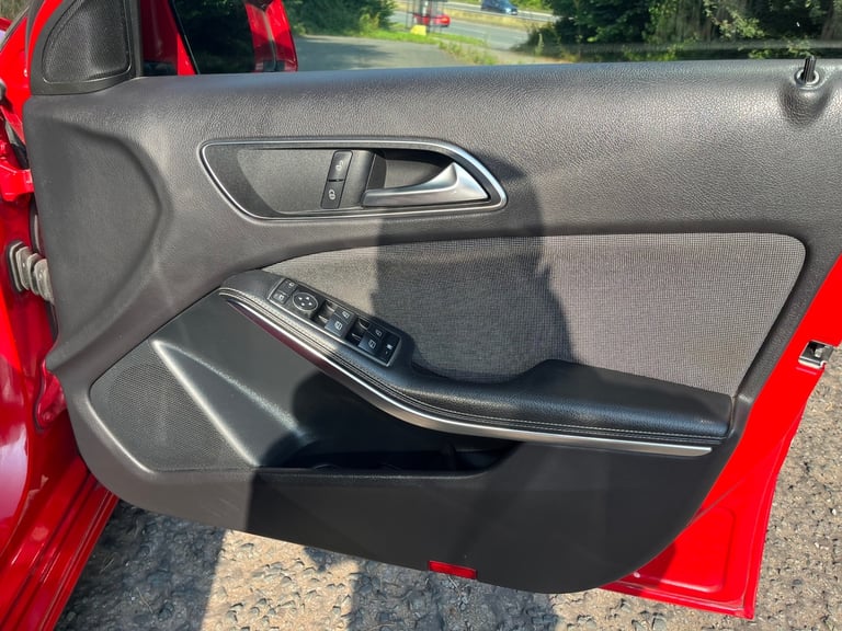 2014 Mercedes-Benz A-Class A180 BlueEFFICIENCY SE 5dr HATCHBACK Petrol Manual