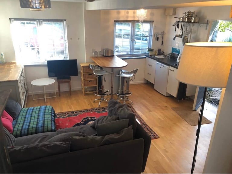 Short term let - self contained property (2-3 months)