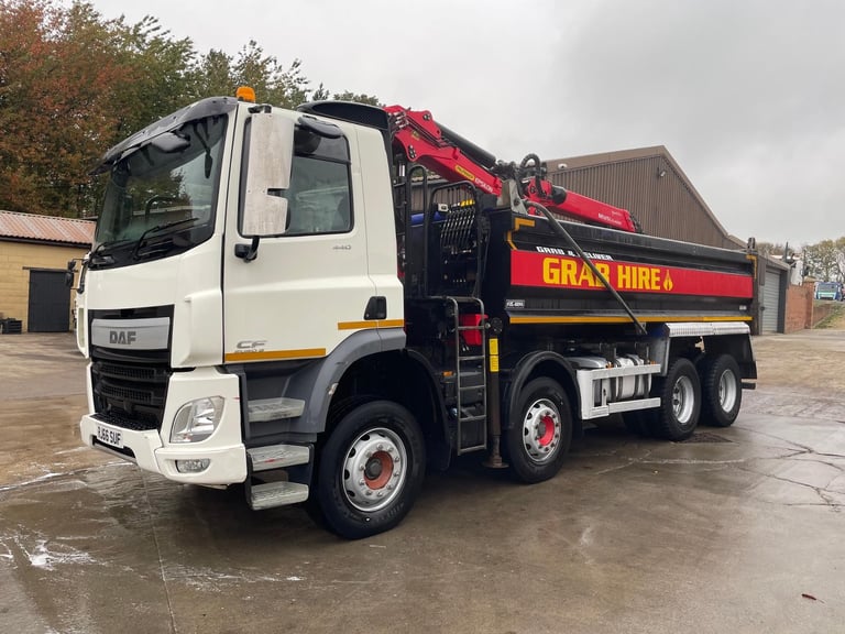 DAF CF 85.440 8x4 TIPPER GRAB EURO 6 manual no vat