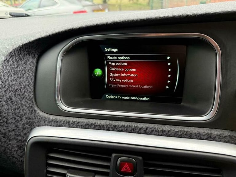 2016 Volvo V40 2.0 D2 Inscription Euro 6 (s/s) 5dr HATCHBACK Diesel Manual