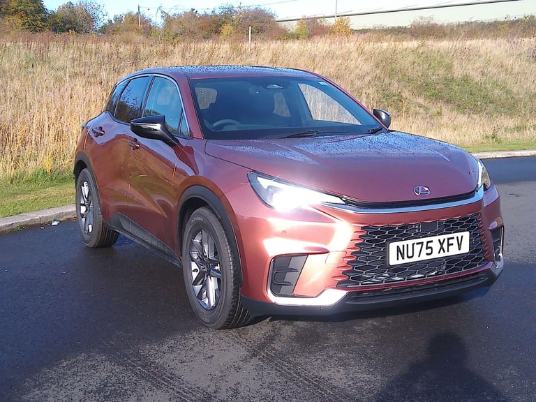  Lexus LBX 1.5 VVT-iE Premium SUV 5dr Petrol Hybrid E-CVT Euro 6 (s/s) (136 ps) Petrol/Electric H...